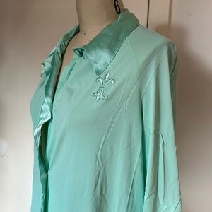 Vintage robe in mint green
